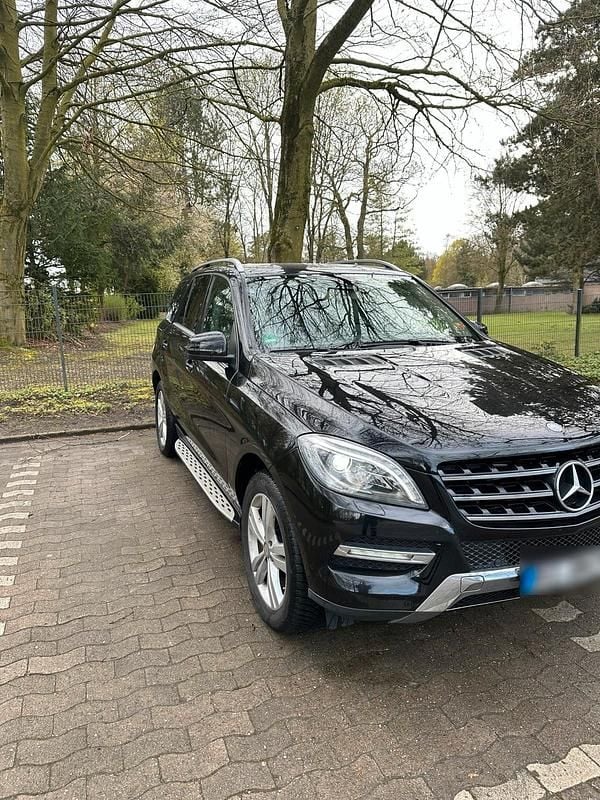 Gebraucht Mercedes ML250 204 PS (150 kW) 2012 Schwarz SUV