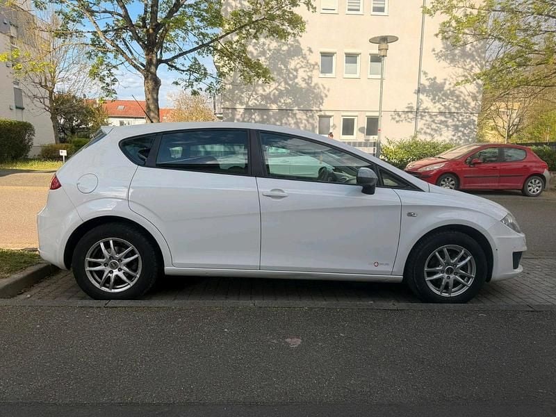 Usata Seat Leon 2012 Bianco Utilitaria