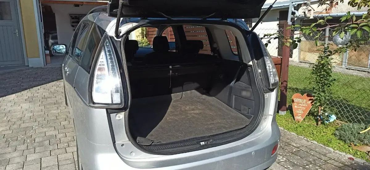 Gebraucht Mazda 5 146 PS (107 kW) 2010 Silber Van / Kleinbus