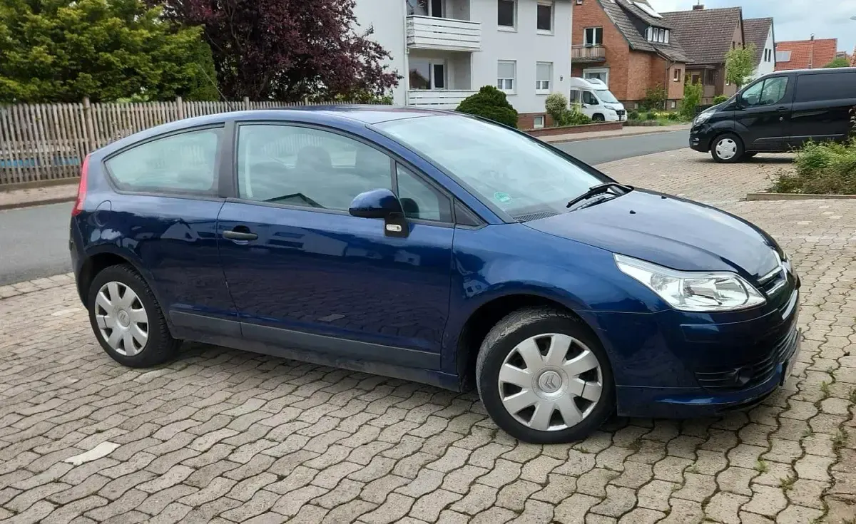 Używany Citroën C4 88 KM (64 kW) 2006 Niebieski Coupe