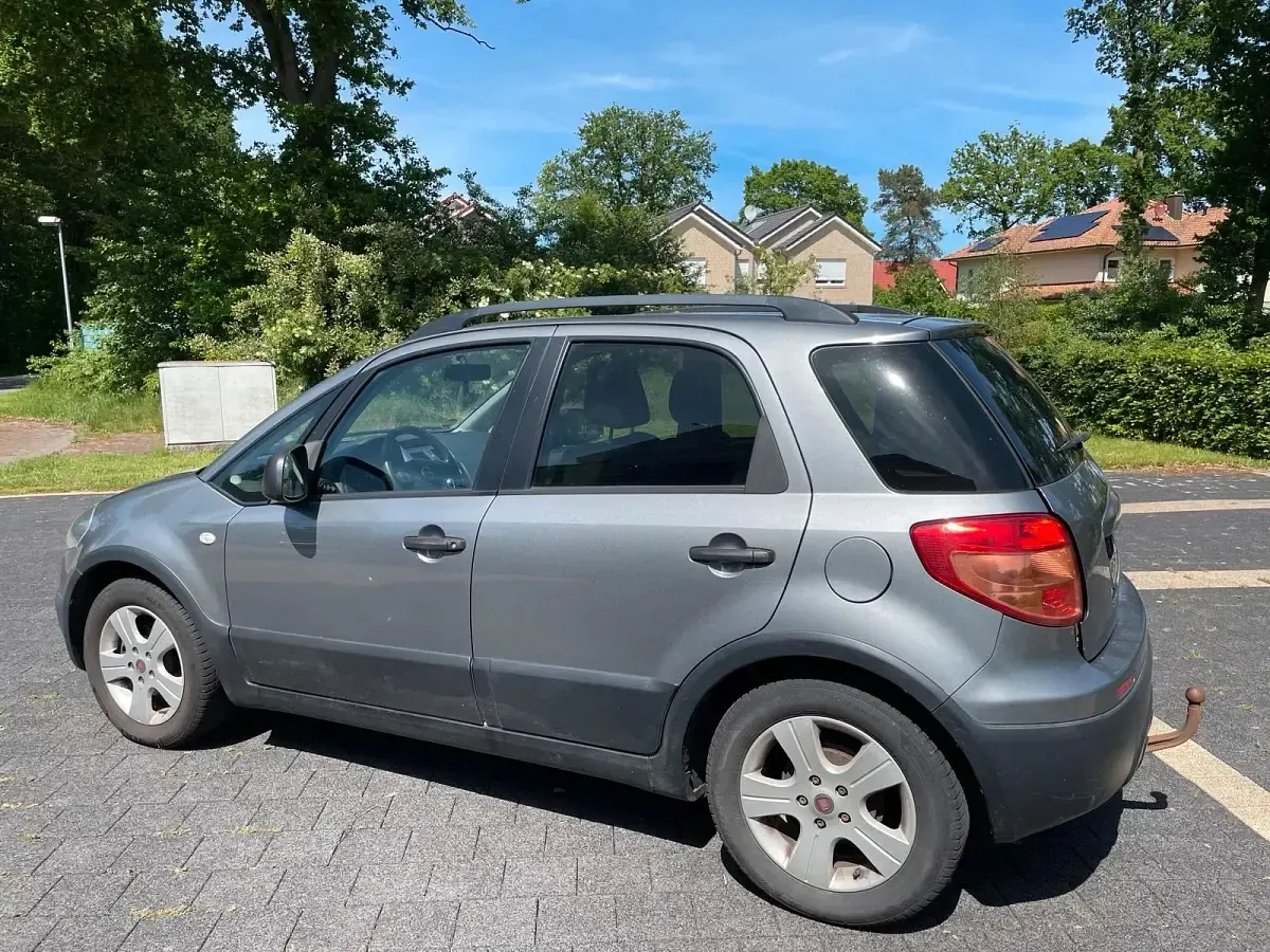 Gebraucht Fiat Sedici 107 PS (78 kW) 2008 Grau SUV