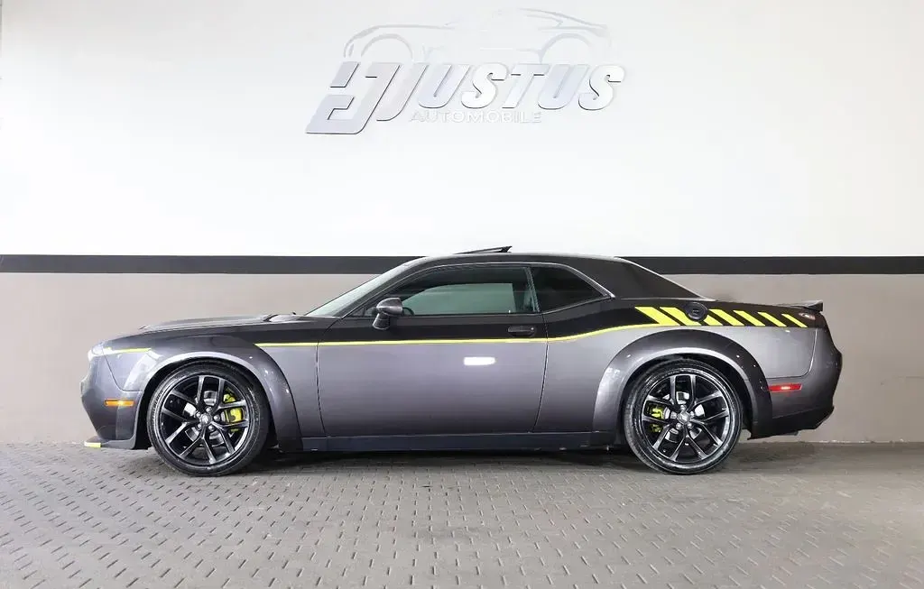 Gebraucht Dodge Challenger 377 PS (277 kW) 2023 Granite pearlcoat Coupé