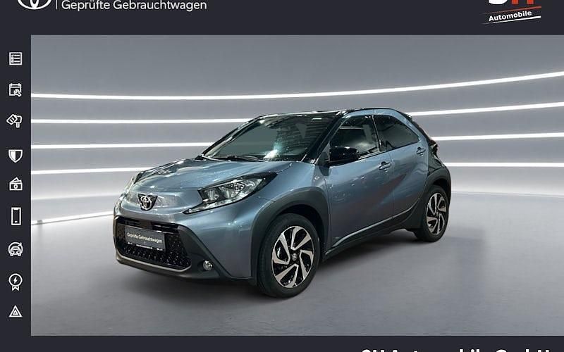Grau Gebraucht 2025 Toyota Aygo X Basis SUV | 16.380 € (Fairer Preis) - Bild 1/4
