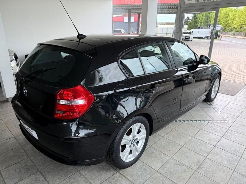 Gebraucht BMW 118 Advantage 143 PS (105 kW) 2010 Schwarz Kleinwagen