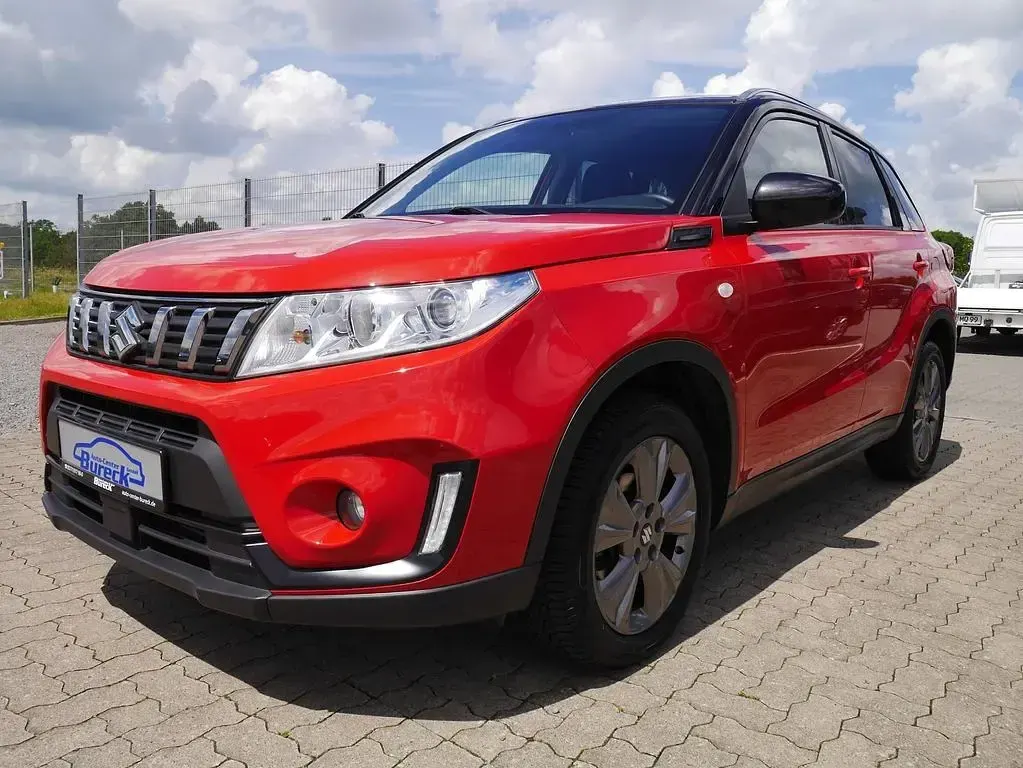 Gebraucht Suzuki Vitara 111 PS (81 kW) 2019 Rot SUV