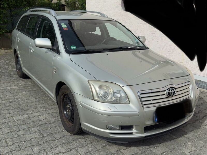 Silber Gebraucht 2004 Toyota Avensis Kombi | 1.300 € (Guter Preis) - Bild 1/4