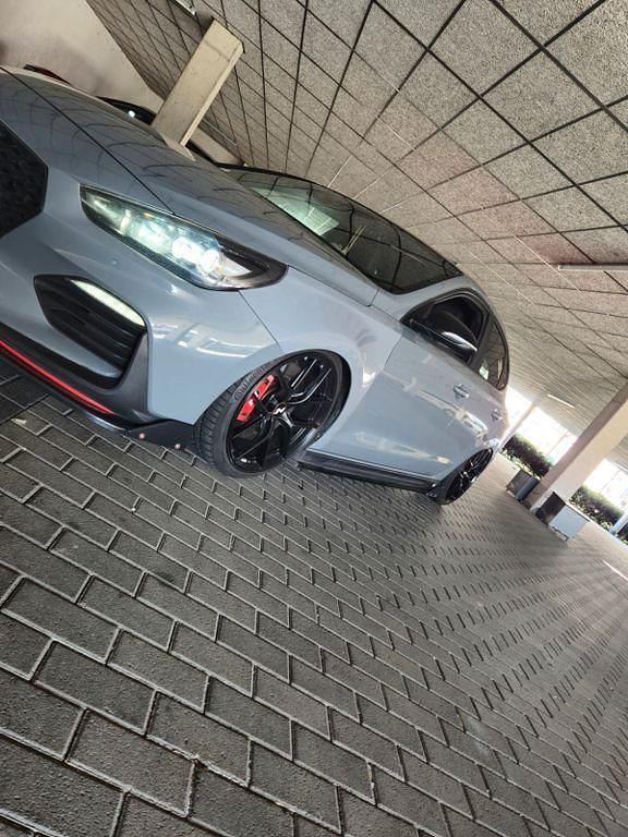 Grau Gebraucht 2019 Hyundai i30 N Performance Limousine | 18.444 € (Fairer Preis) - Bild 1/4