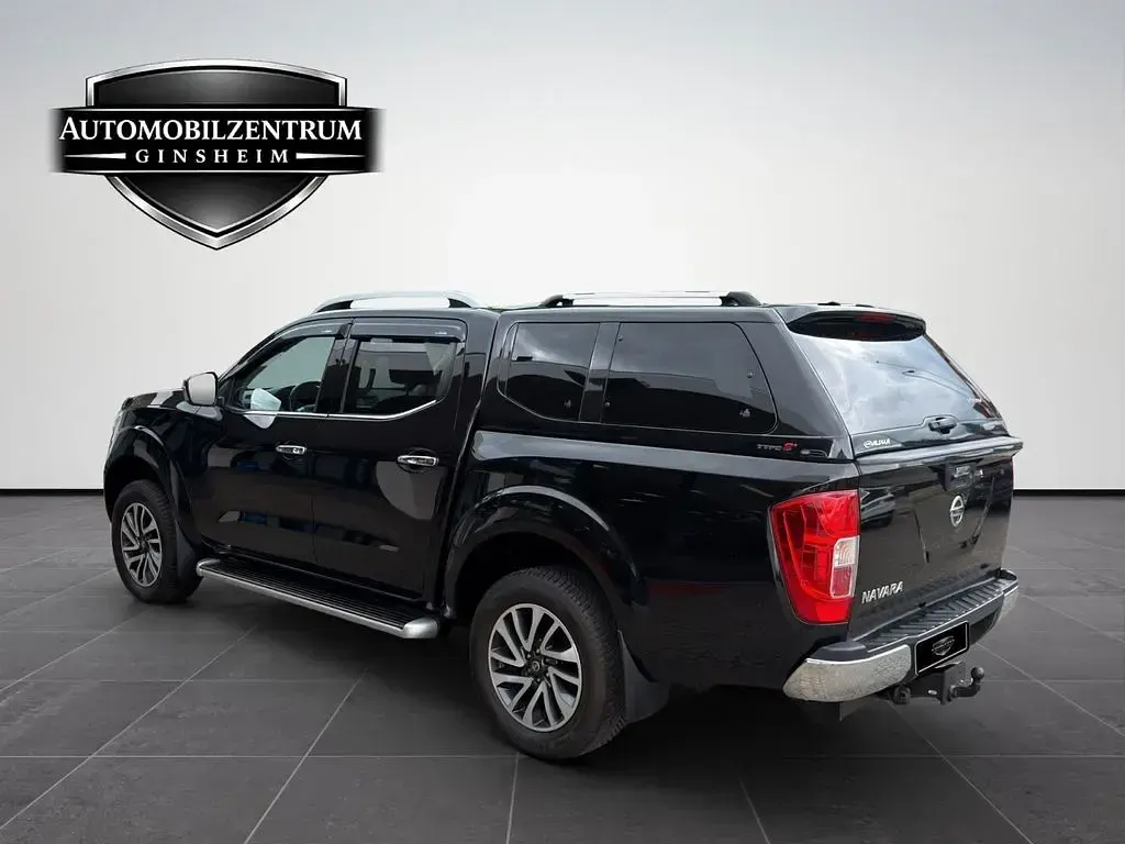 Gebraucht Nissan Navara N-Connecta 190 PS (139 kW) 2017 Schwarz Pickup