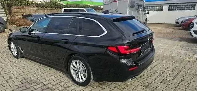 Second-hand BMW 520 Performance 190 CP (139 kW) 2022 Negru Berlinǎ
