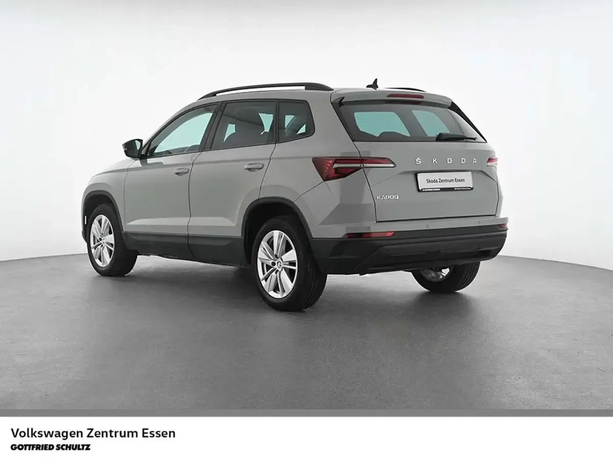 Gebraucht Skoda Karoq Ambition 150 PS (110 kW) 2023 Steelgrau SUV