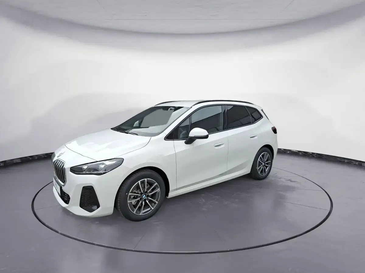Neu BMW 220 Active Tourer 170 PS (125 kW) 2026 Weiß Van / Kleinbus