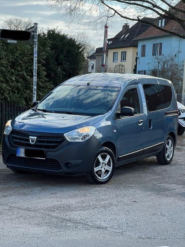 Second-hand Dacia Dokker 83 CP (61 kW) 2013 Albastru Monovolum