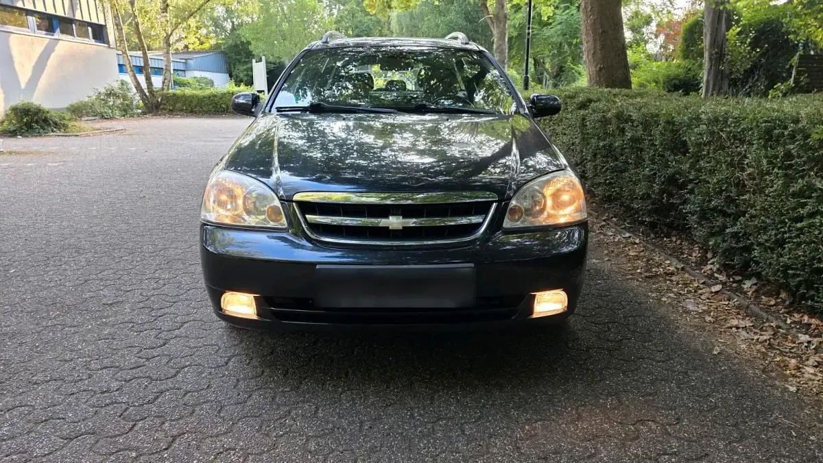 Gebraucht Chevrolet Nubira 130 PS (95 kW) 2008 Schwarz Kombi