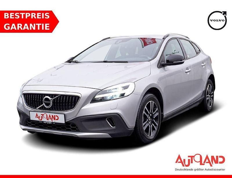 Silber Gebraucht 2018 Volvo V40 CC Basis Kombi | 12.990 € (Fairer Preis) - Bild 1/4