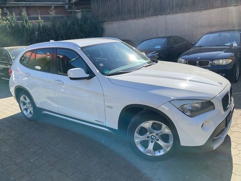 Weiß Gebraucht 2011 BMW X1 SUV | 9.290 € (Fairer Preis) - Bild 1/4
