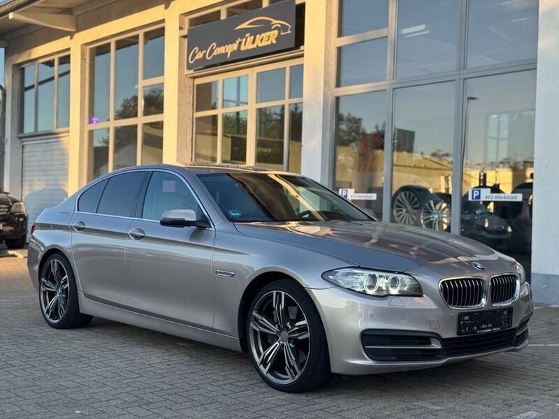 Silber Gebraucht 2015 BMW 530 Performance Limousine | 15.499 € (Superpreis) - Bild 1/4