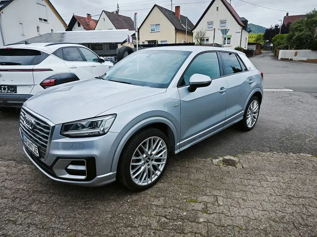 Gebraucht Audi Q2 S-Line 150 PS (110 kW) 2019 Florettsilber metallic SUV