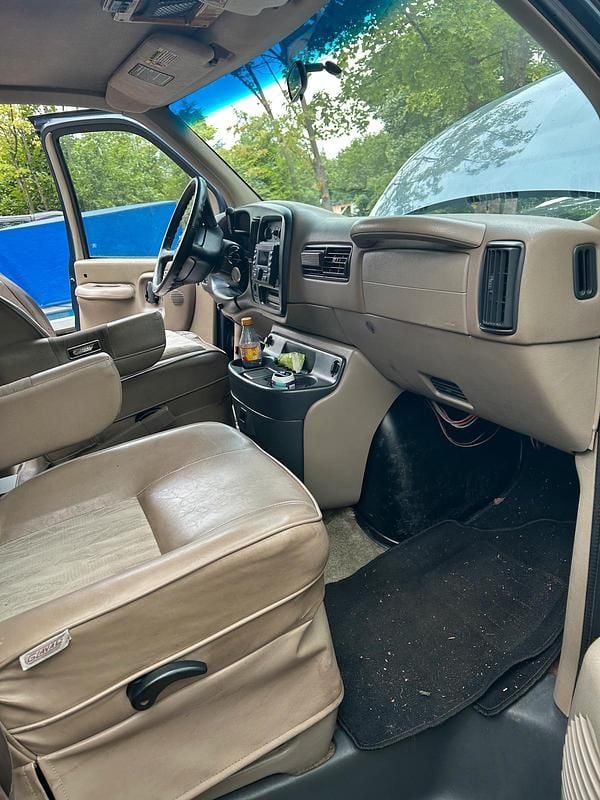 Blau Gebraucht 1998 Chevrolet Express Van | 9.000 € - Bild 1/4