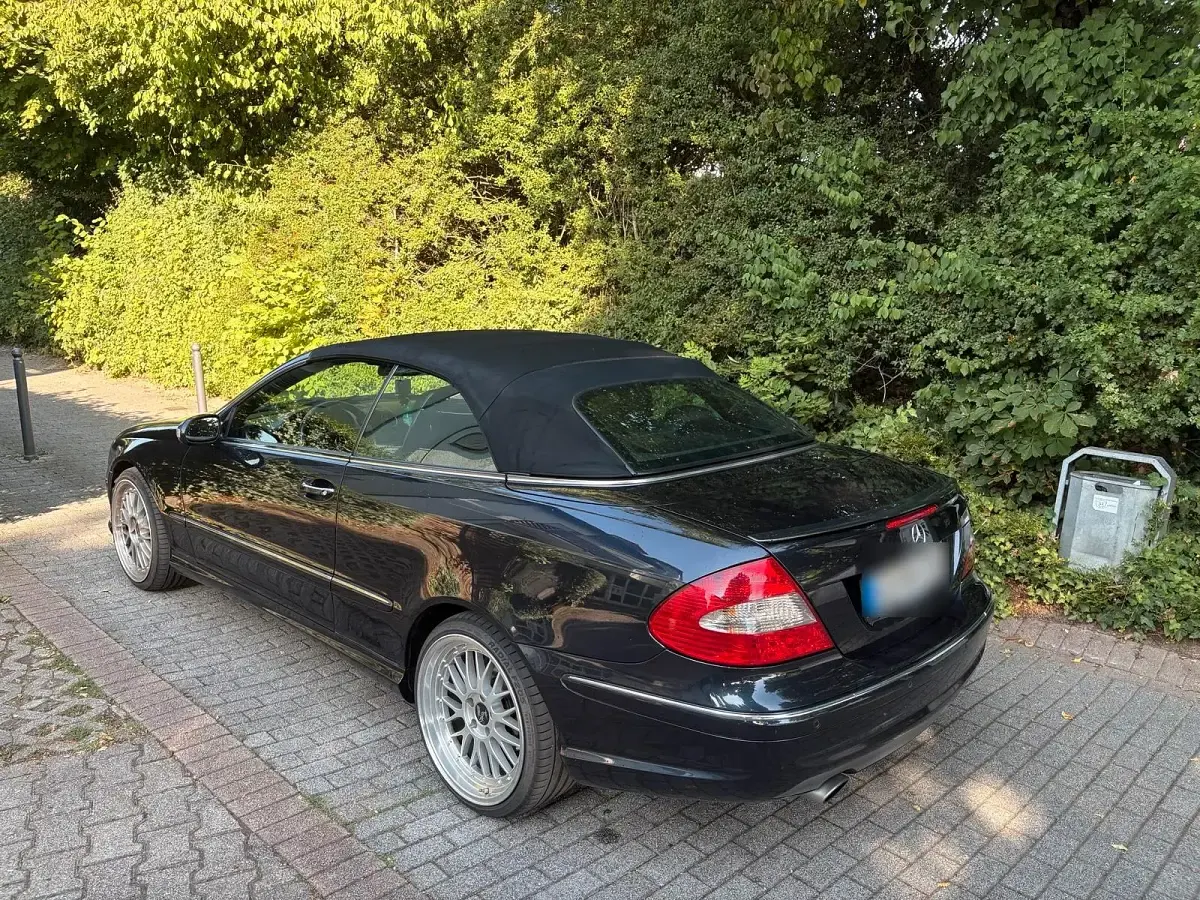 Gebraucht Mercedes CLK280 Avantgarde 231 PS (169 kW) 2008 Schwarz Cabrio