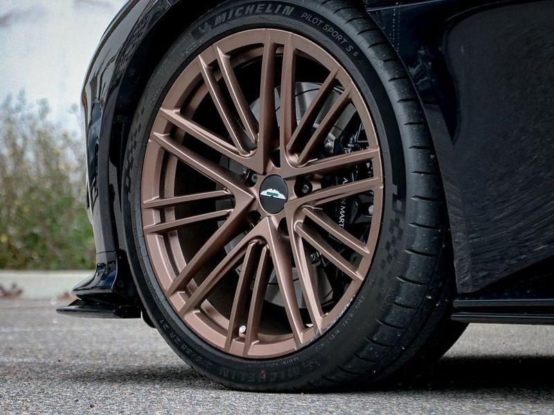 Gebraucht Aston Martin DB12 680 PS (500 kW) 2025 Blau Cabrio