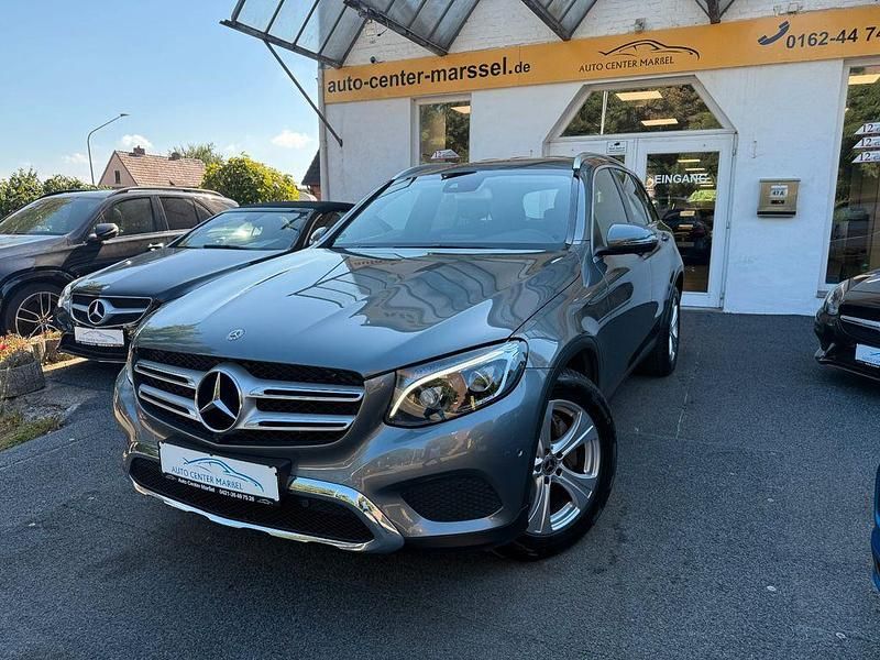 Selenitgrau Gebraucht 2019 Mercedes GLC250 SUV | 27.990 € (Guter Preis) - Bild 1/4