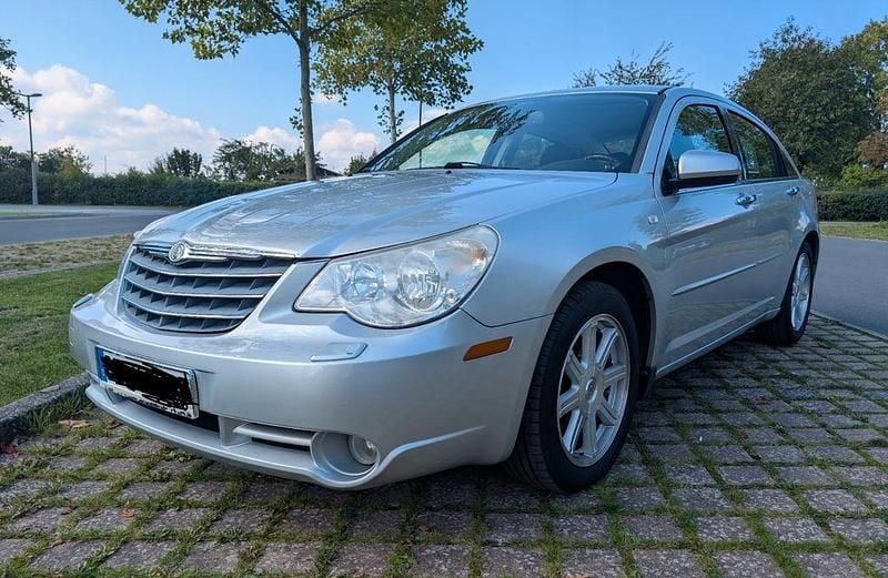Silber Gebraucht 2010 Chrysler Sebring Limousine | 2.850 € - Bild 1/4