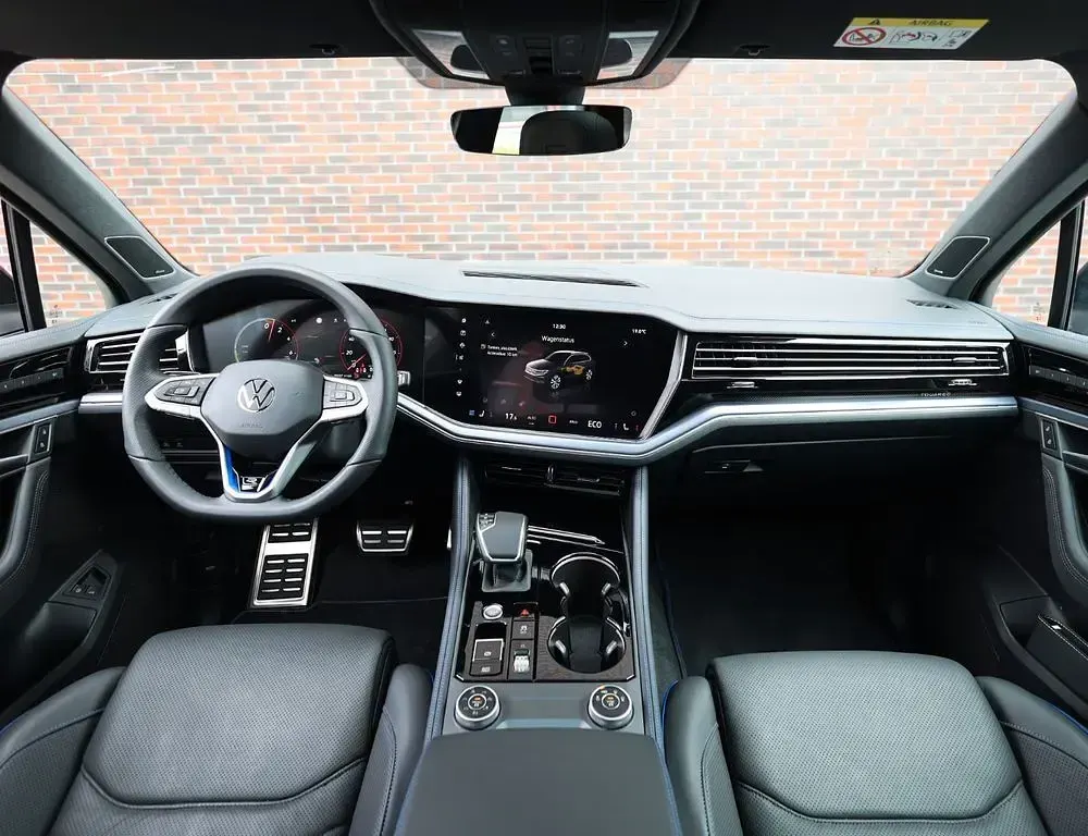 Gebraucht VW Touareg R 462 PS (339 kW) 2025 Schwarz SUV
