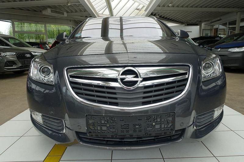 Grau Gebraucht 2013 Opel Insignia Sport Kombi | 7.290 € (Guter Preis) - Bild 1/4