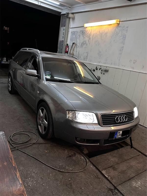 Silber Gebraucht 2004 Audi A6 Kombi | 1.800 € (Superpreis) - Bild 1/4