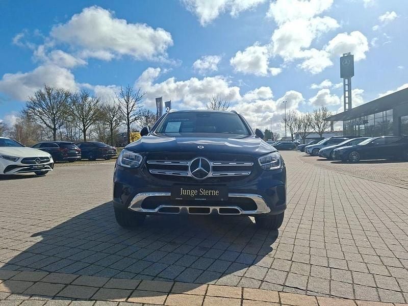 Gebraucht Mercedes GLC300e Exclusive 320 PS (235 kW) 2022 Cavansitblau metallic SUV