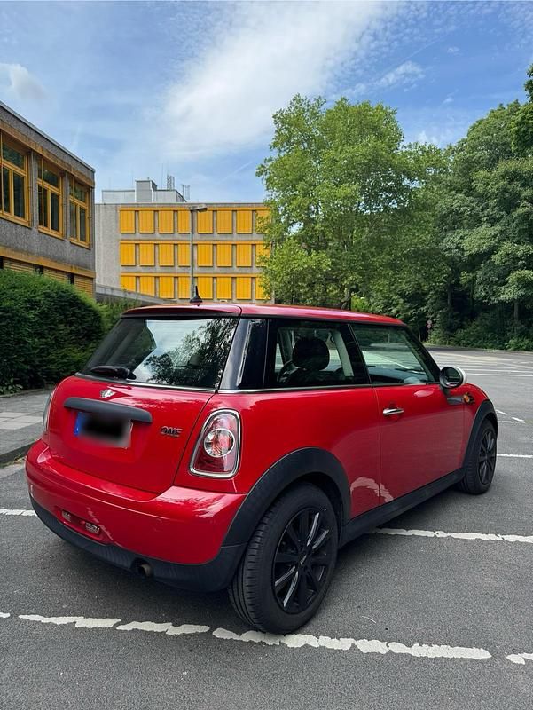 Gebraucht Mini ONE 75 PS (55 kW) 2011 Rot Kleinwagen
