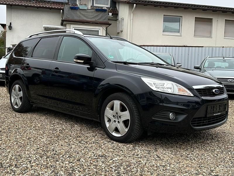 Pantherschwarz metallic Gebraucht 2008 Ford Focus Style Kombi | 5.880 € (Teuer) - Bild 1/4