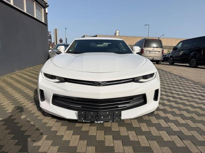 Gebraucht Chevrolet Camaro 275 PS (202 kW) 2019 Summit white Coupé
