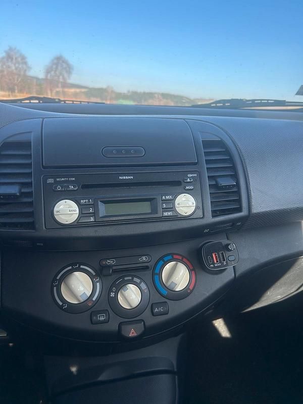 Gebraucht Nissan Micra 68 PS (50 kW) 2007 Andere farben Limousine