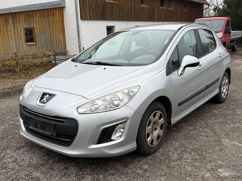 Silber Gebraucht 2011 Peugeot 308 Access Limousine | 1.499 € (Superpreis) - Bild 1/4