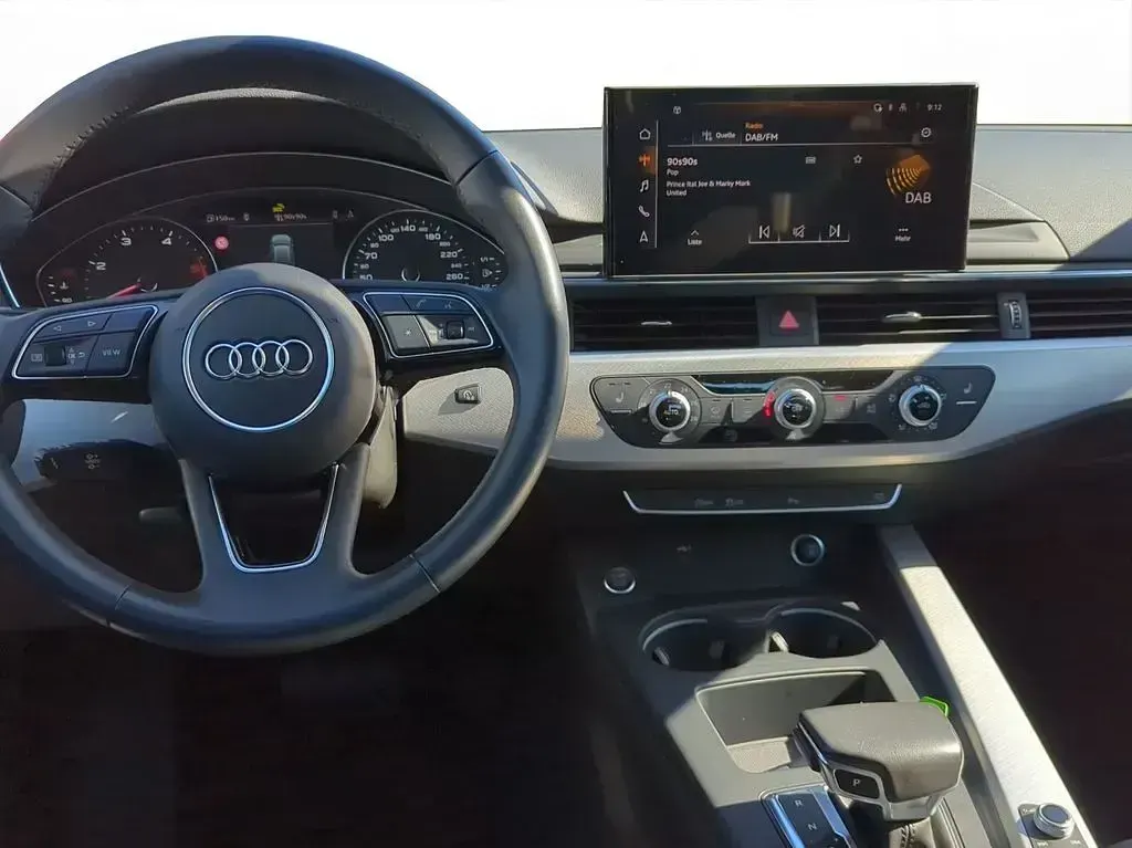 Gebraucht Audi A4 Advanced Plus 163 PS (119 kW) 2023 Brillantschwarz Kombi
