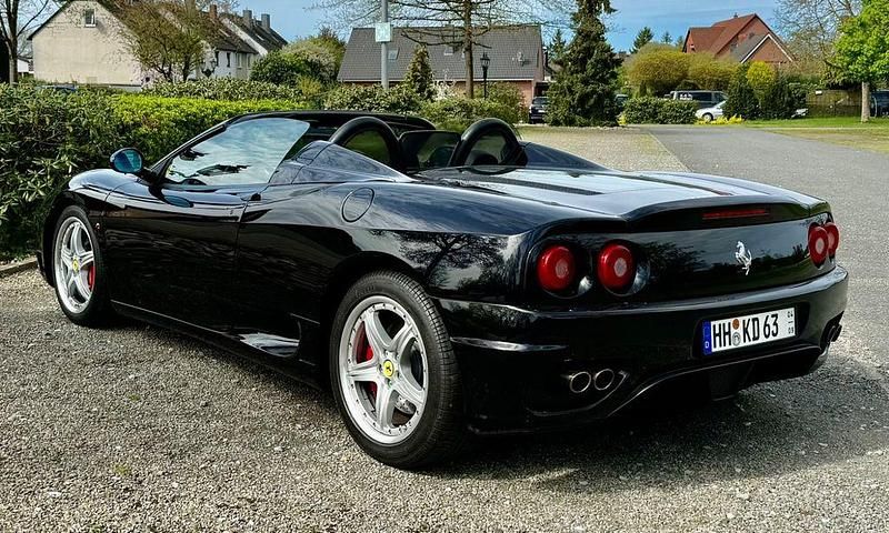 Second-hand Ferrari 360 400 CP (294 kW) 2004 Negru Cabrio