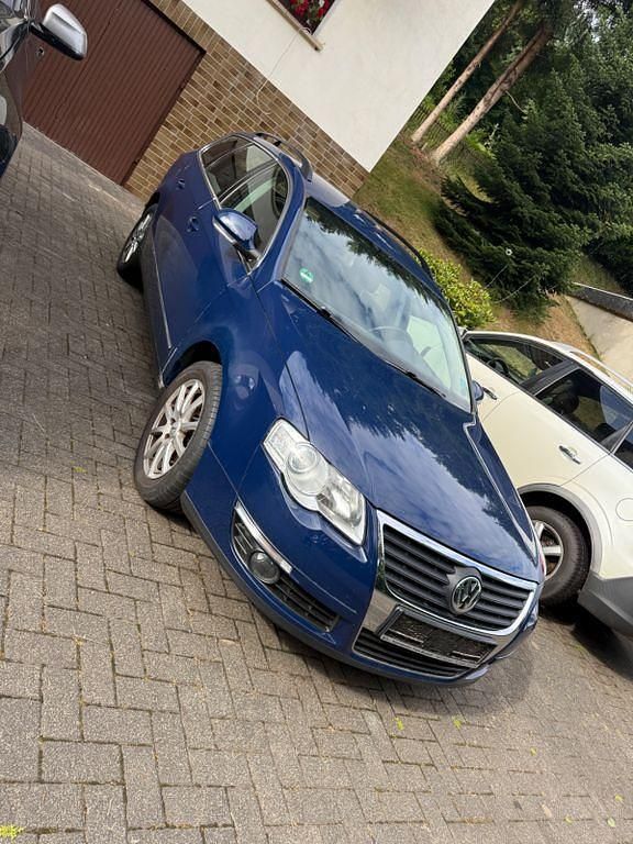 Blau Gebraucht 2009 VW Passat Comfortline Limousine | 2.900 € (Guter Preis) - Bild 1/4