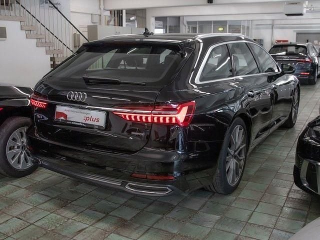 Gebraucht Audi A6 Design 265 PS (194 kW) 2023 Mythosschwarz metallic Kombi