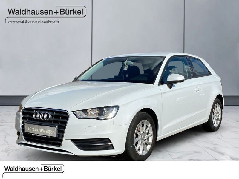 Weiß Gebraucht 2014 Audi A3 Attraction Limousine | 13.990 € (Teuer) - Bild 1/4