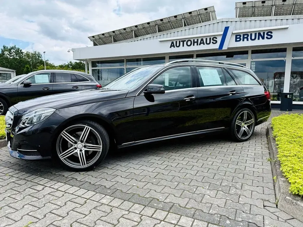 Gebraucht Mercedes E350 Avantgarde 258 PS (189 kW) 2016 Schwarz Kombi