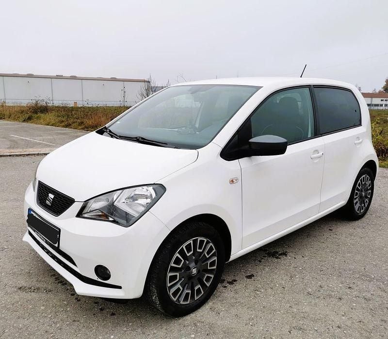 Weiß Gebraucht 2019 Seat Mii Chic Kleinwagen | 9.950 € (Teuer) - Bild 1/4