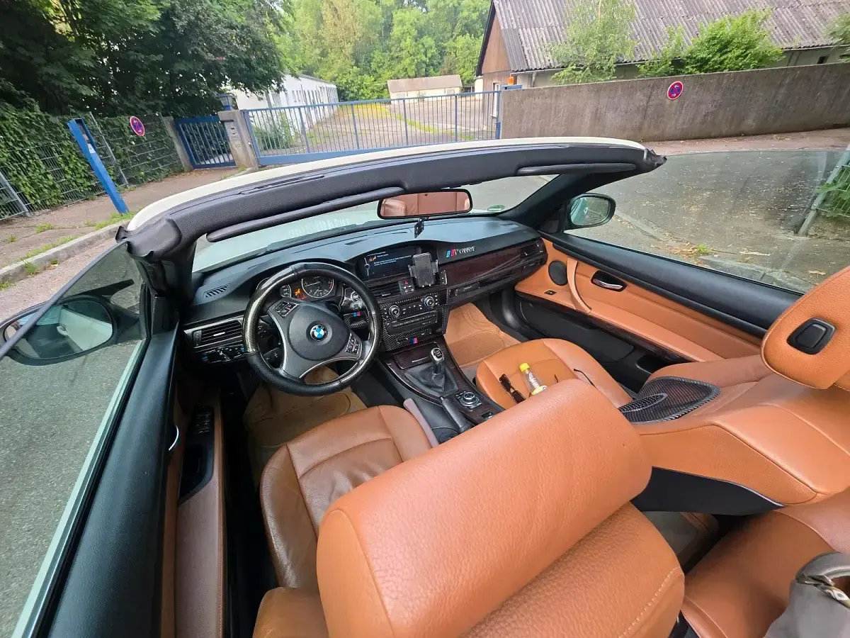Gebraucht BMW 320 Cabriolet 184 PS (135 kW) 2012 Weiß Cabrio