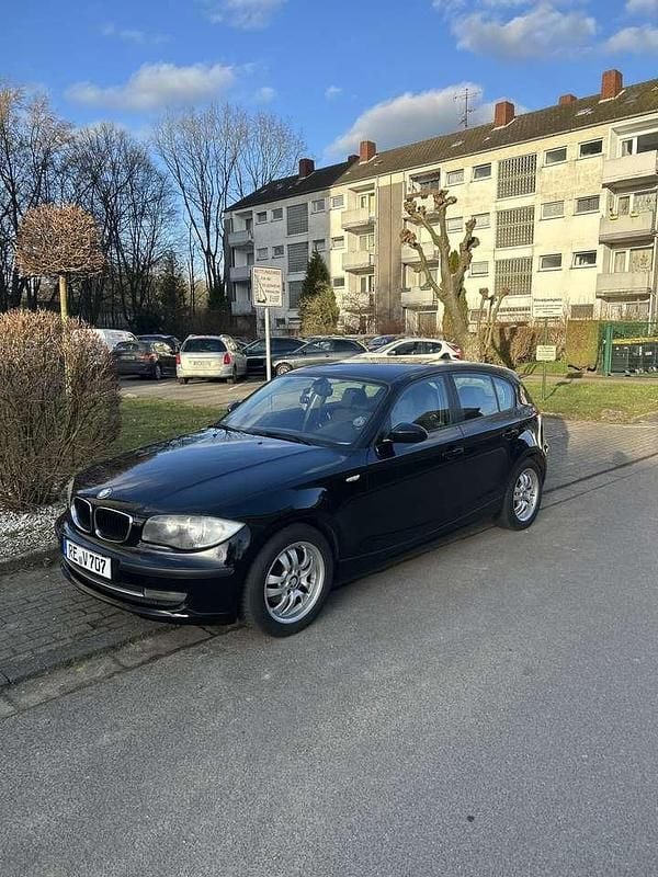 Schwarz Gebraucht 2007 BMW 116 Kleinwagen | 2.700 € (Fairer Preis) - Bild 1/4