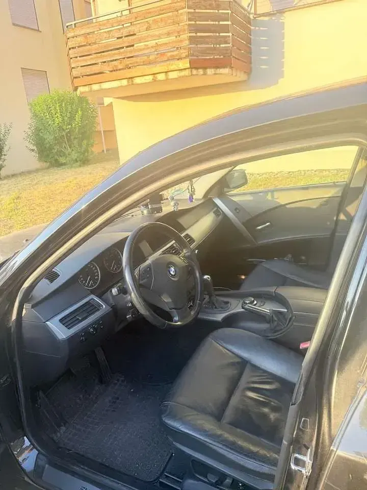 Gebraucht BMW 523 177 PS (130 kW) 2005 Limousine
