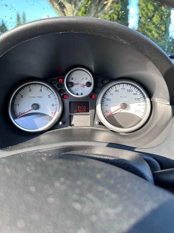 Gebraucht Peugeot 206 60 PS (44 kW) 2011 Schwarz Limousine