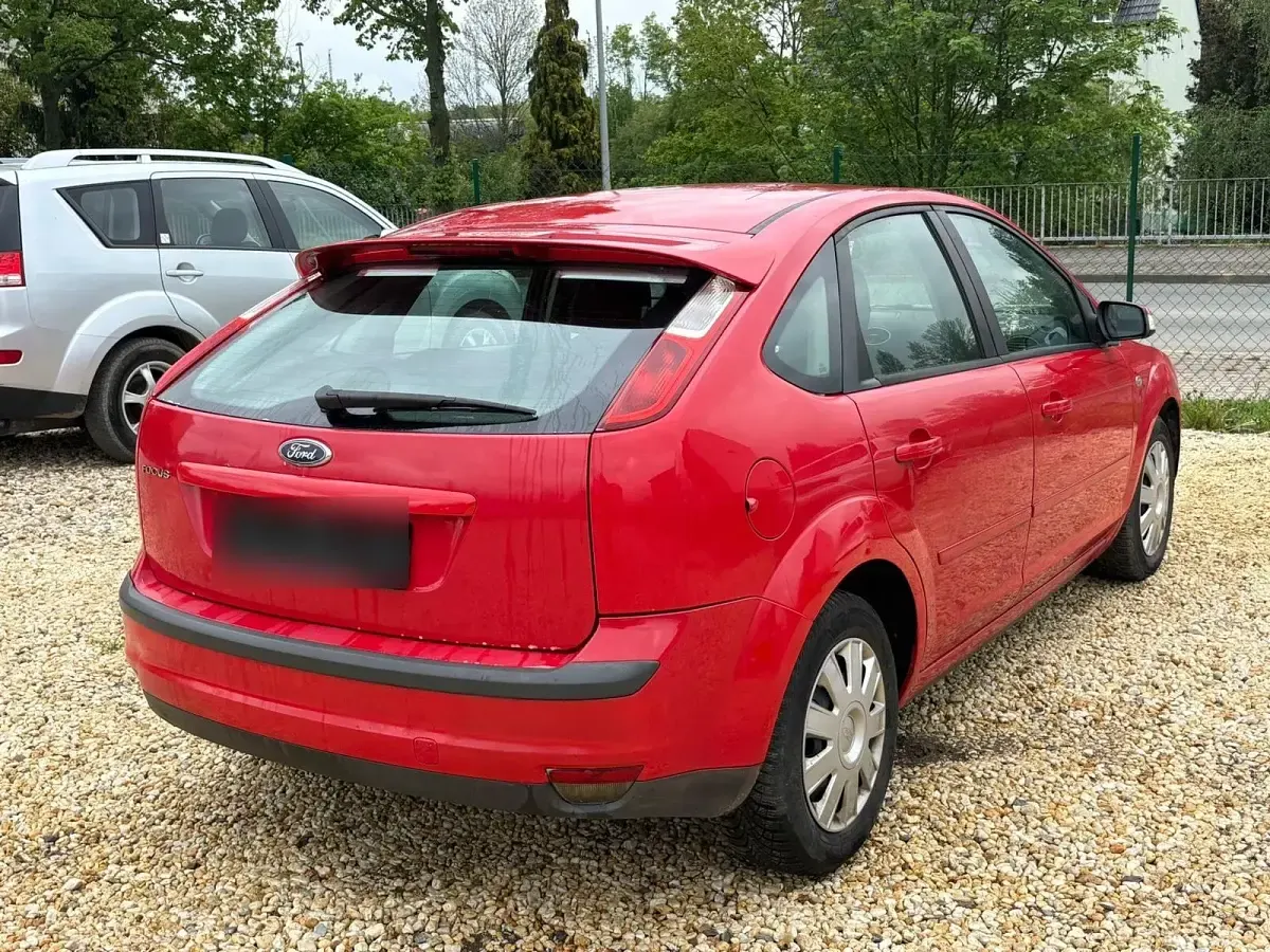 Gebraucht Ford Focus 125 PS (91 kW) 2006 Rot Limousine
