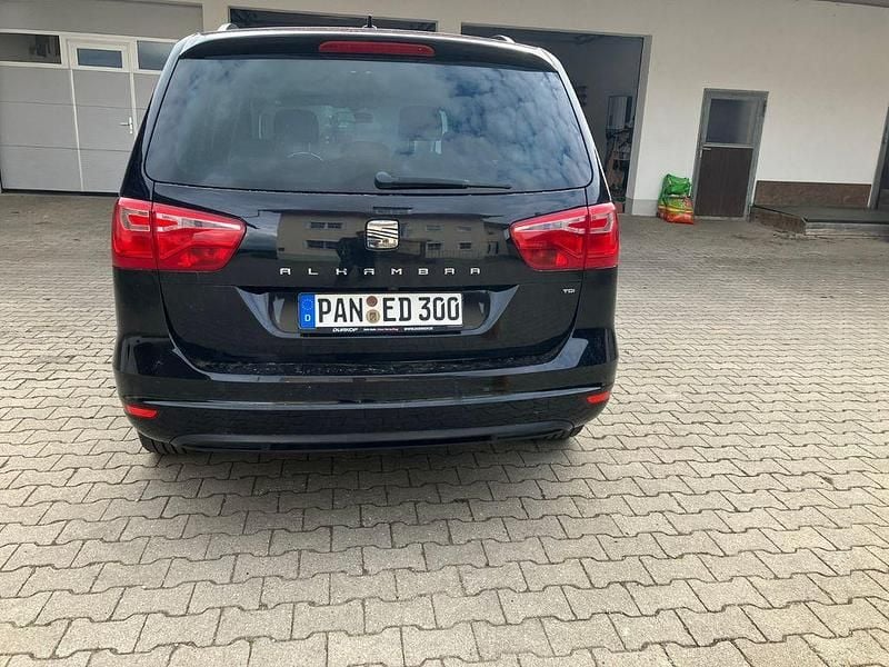 Second-hand Seat Alhambra 140 CP (102 kW) 2013 Negru Monovolum