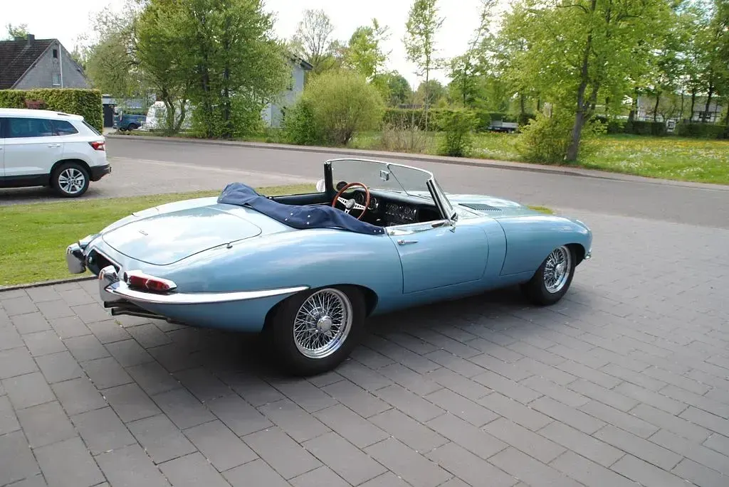 Gebraucht Jaguar E-Type 224 PS (164 kW) 1964 Blau Cabrio