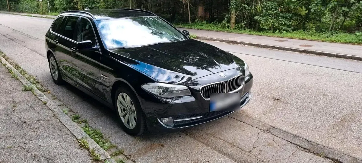 Gebraucht BMW 525 218 PS (160 kW) 2011 Schwarz Kombi